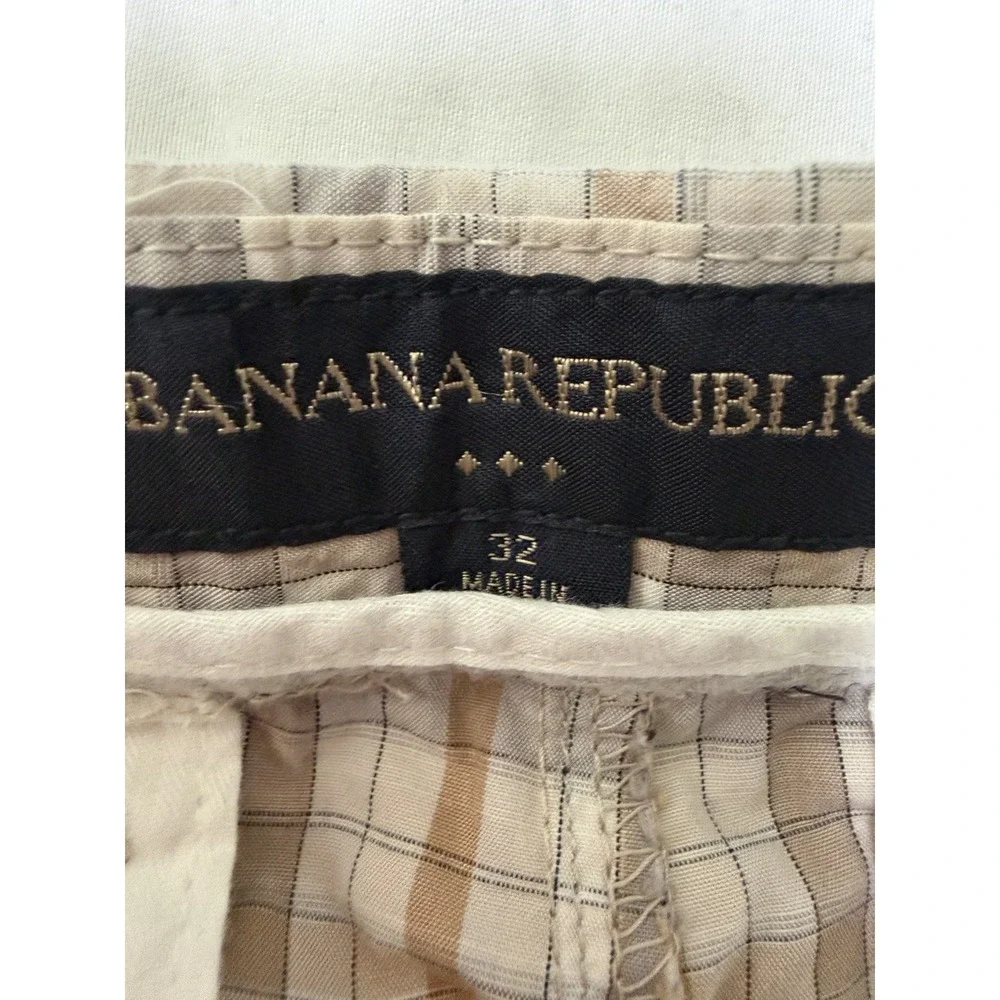 Banana Republic Men's Plaid Shorts Size 32 Beige Gray Tan Chino Casual